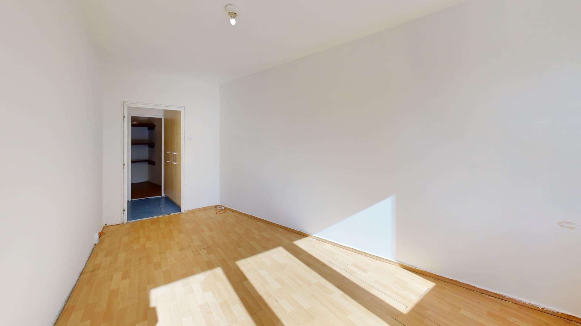 Pokoj · 12,2 m²